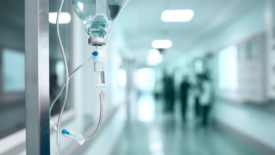 «Γονατίζει» τους Έλληνες η γρίπη -Χωρίς εμβόλια τα φαρμακεία – Από την τσέπη τους πληρώνουν τα τεστ οι ασθενείς